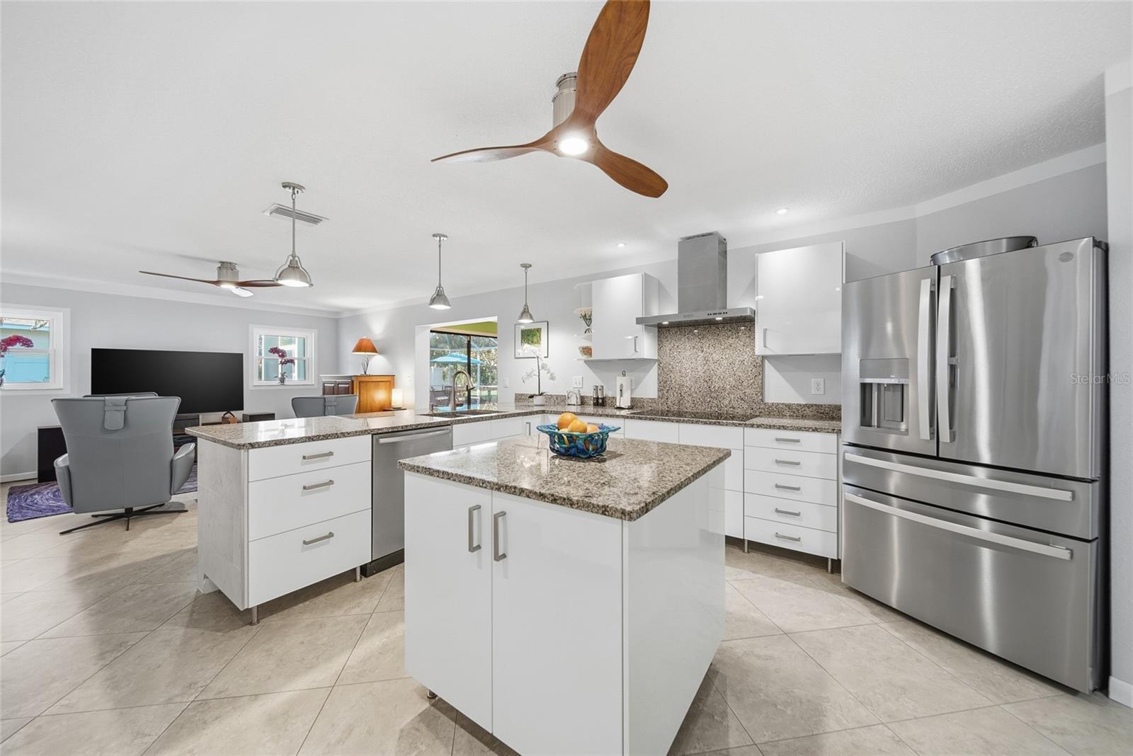 8304 12TH AVENUE DR NW, BRADENTON, FL, 34209