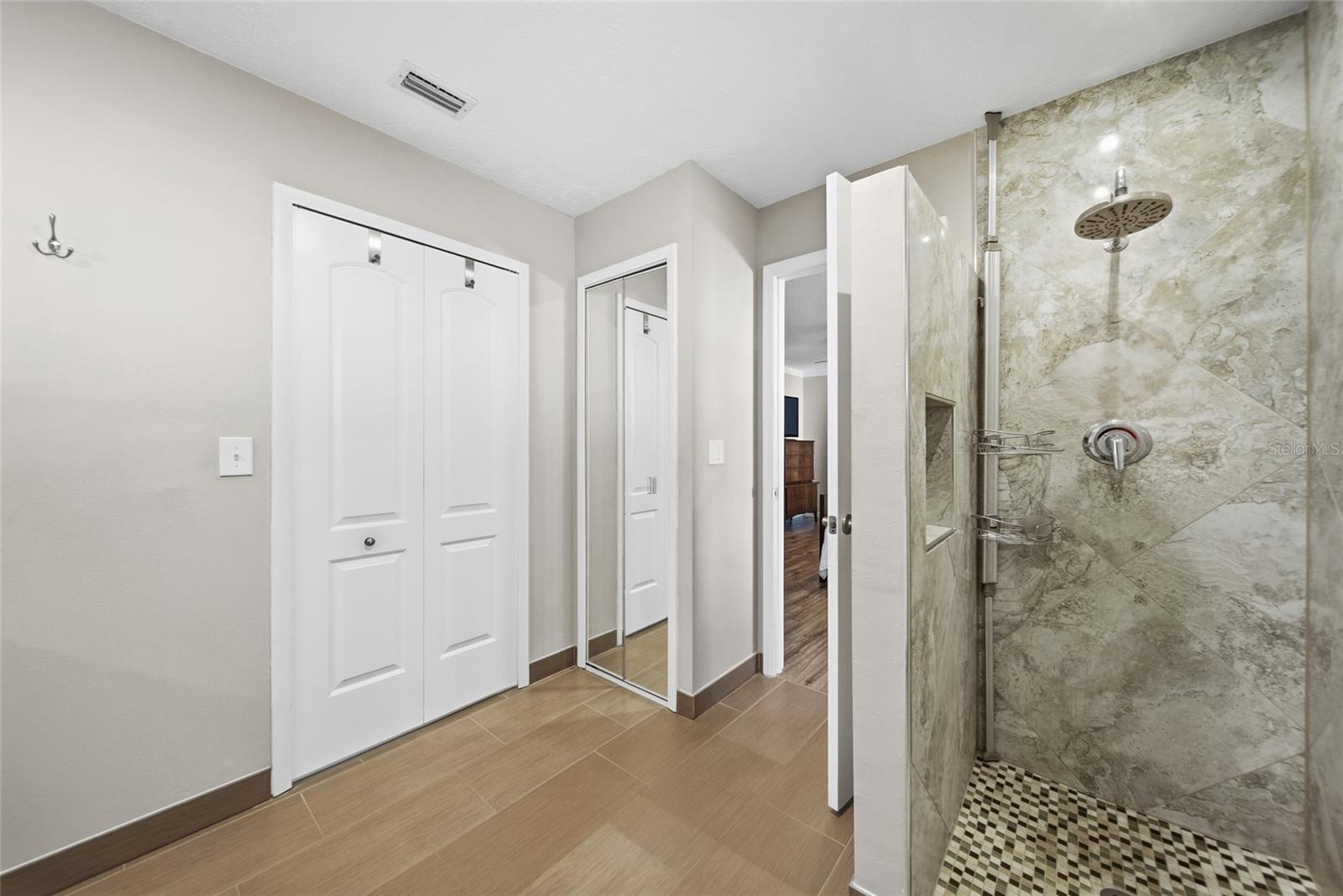 8304 12TH AVENUE DR NW, BRADENTON, FL, 34209