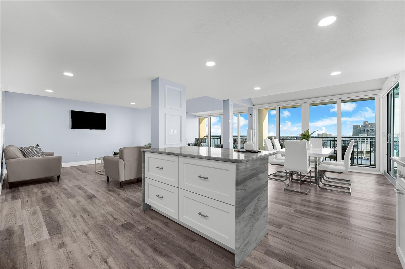 1380 GULF BLVD #PH 5, CLEARWATER BEACH, FL, 33767