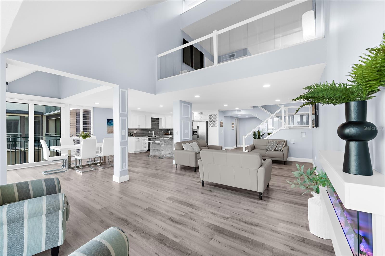 1380 GULF BLVD #PH 5, CLEARWATER BEACH, FL, 33767