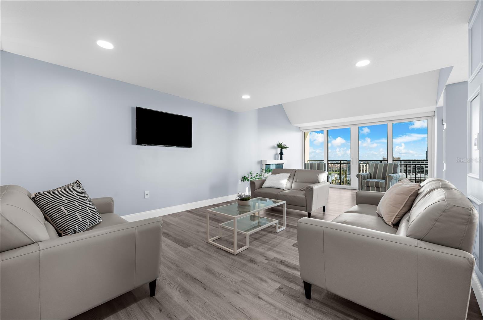 1380 GULF BLVD #PH 5, CLEARWATER BEACH, FL, 33767