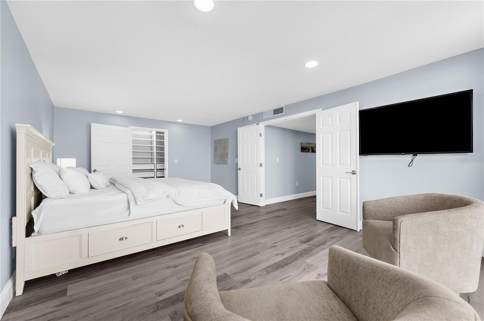 1380 GULF BLVD #PH 5, CLEARWATER BEACH, FL, 33767
