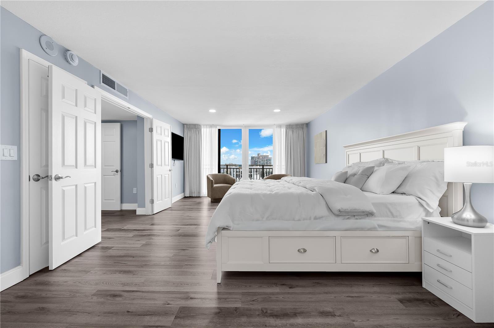 1380 GULF BLVD #PH 5, CLEARWATER BEACH, FL, 33767