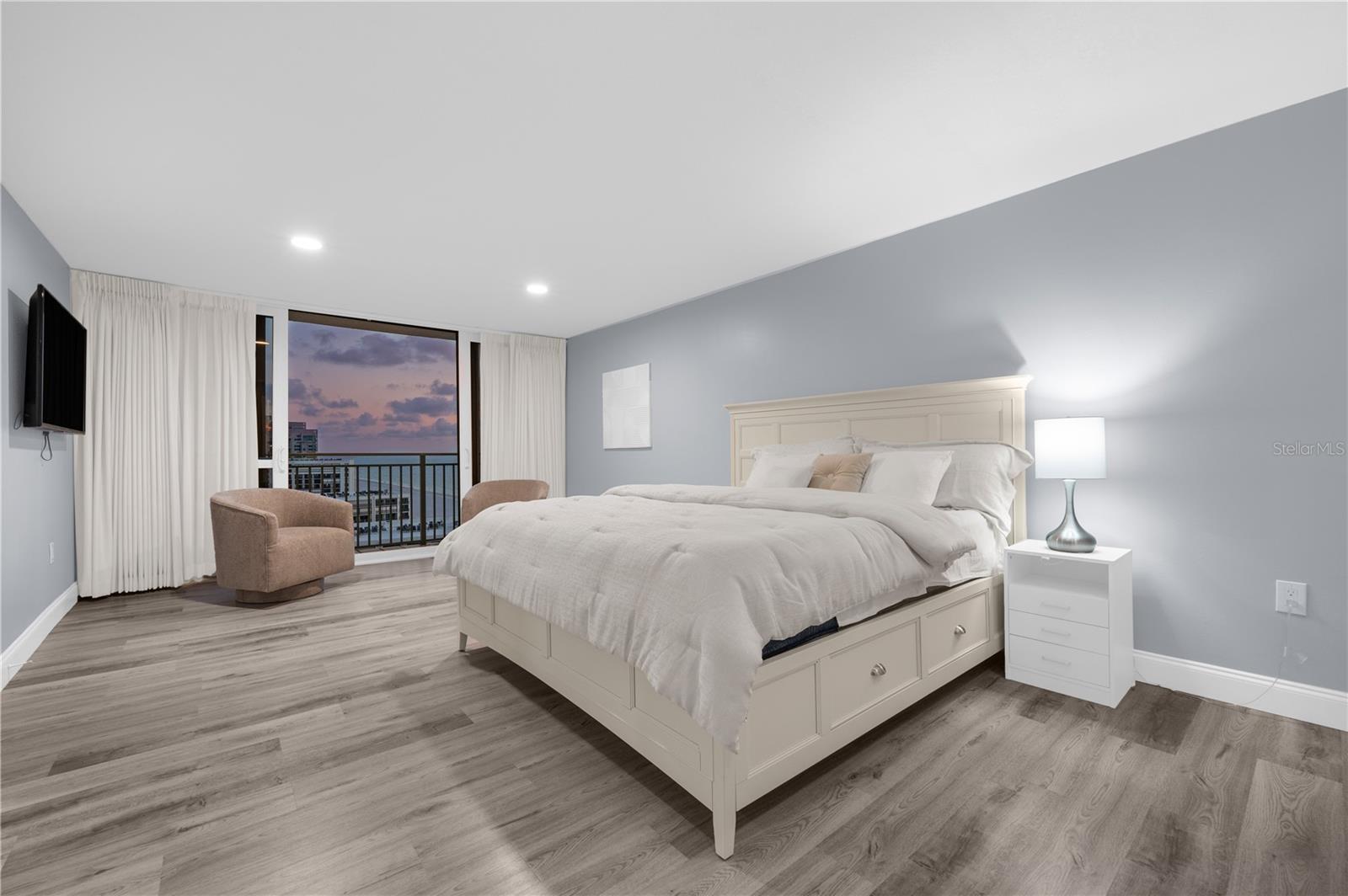 1380 GULF BLVD #PH 5, CLEARWATER BEACH, FL, 33767