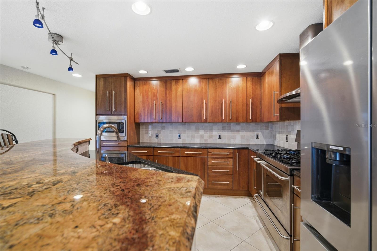 773 KINGSTON CT, APOLLO BEACH, FL, 33572