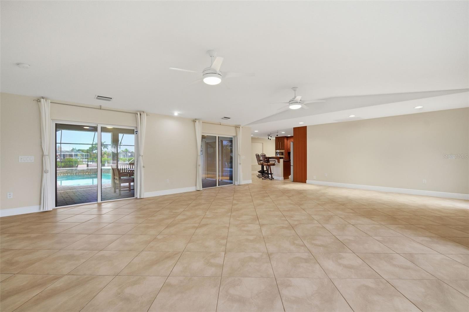 773 KINGSTON CT, APOLLO BEACH, FL, 33572