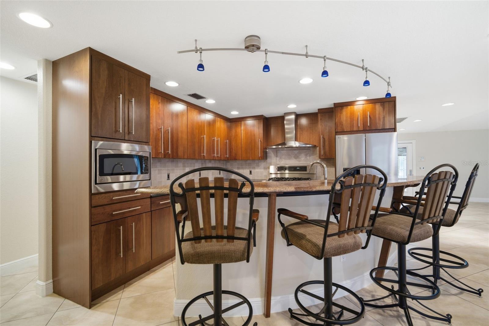 773 KINGSTON CT, APOLLO BEACH, FL, 33572