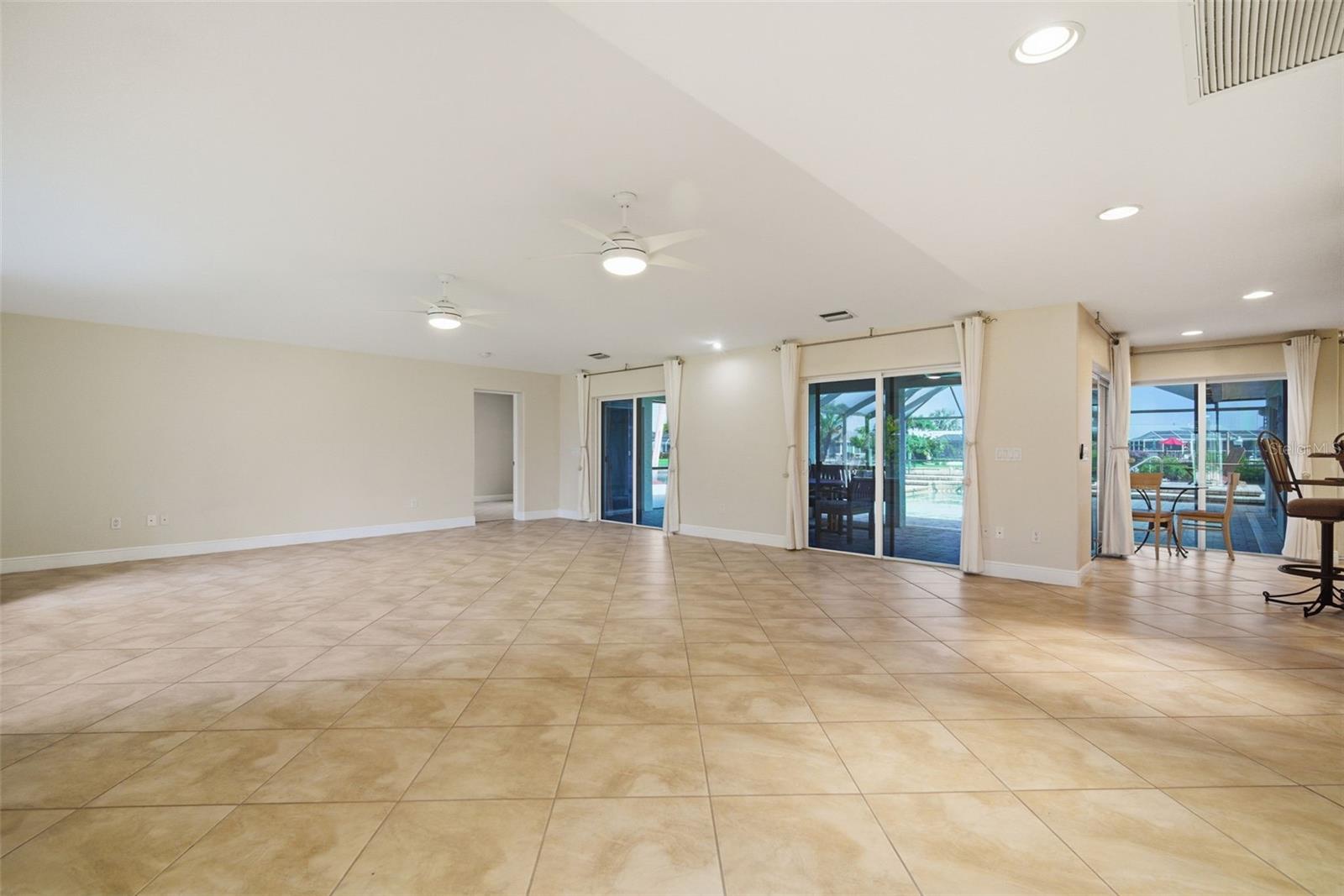 773 KINGSTON CT, APOLLO BEACH, FL, 33572