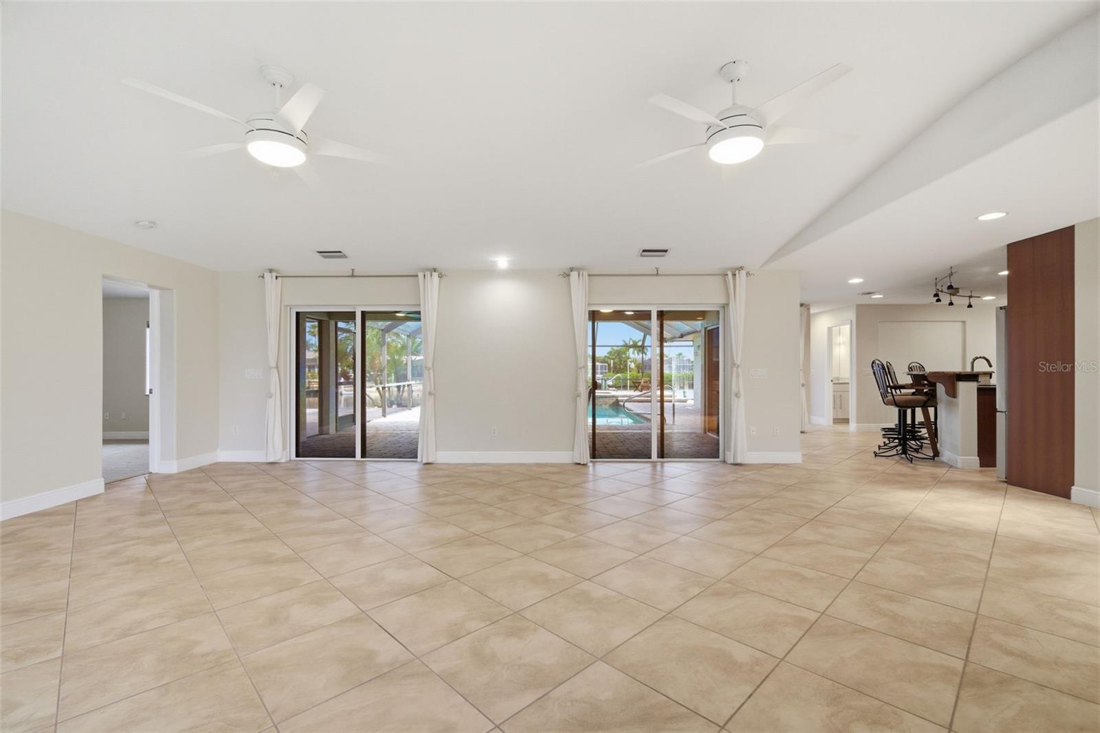 773 KINGSTON CT, APOLLO BEACH, FL, 33572