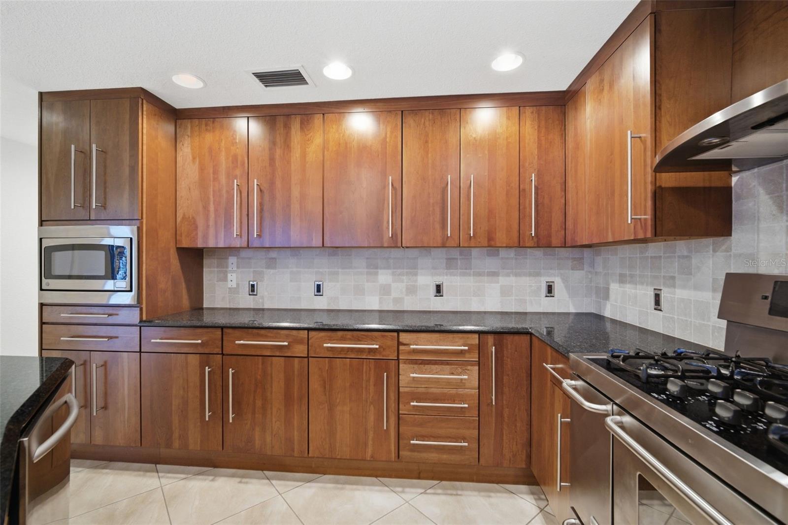 773 KINGSTON CT, APOLLO BEACH, FL, 33572