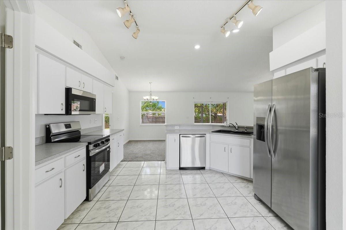 3221 MERLOT DR, LAKELAND, FL, 33811