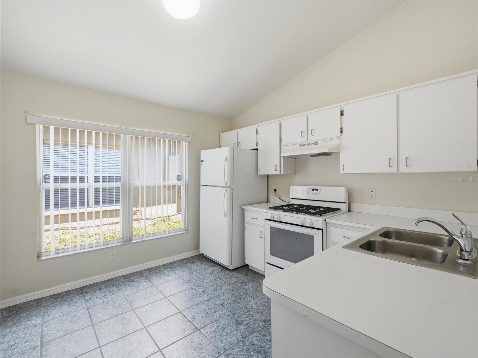 2480 SAGEMONT DR, BRANDON, FL, 33511