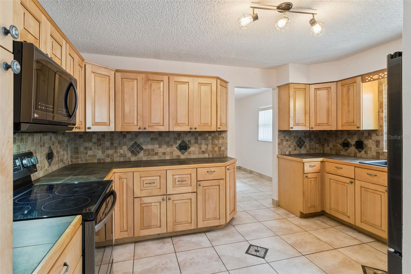 307 E MAPLE ST, DAVENPORT, FL, 33837