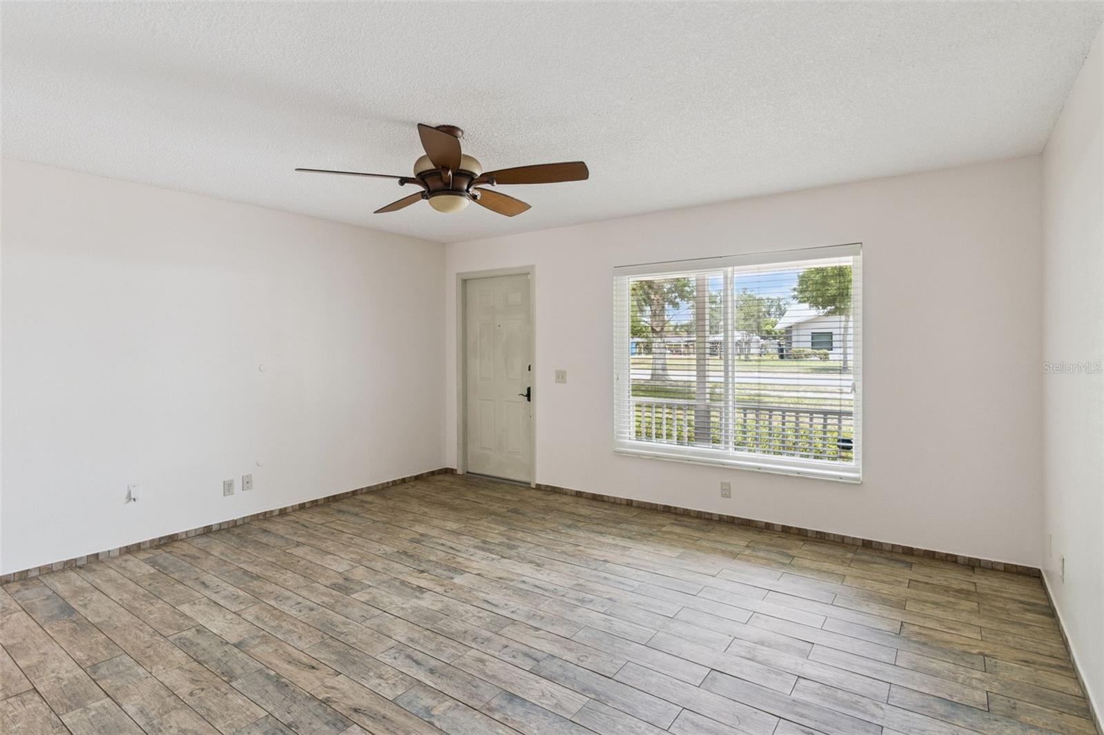 307 E MAPLE ST, DAVENPORT, FL, 33837