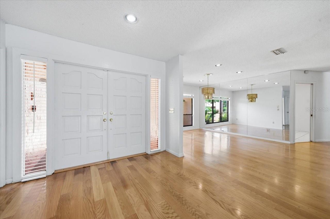 4326 MIDDLE LAKE DR, TAMPA, FL, 33624