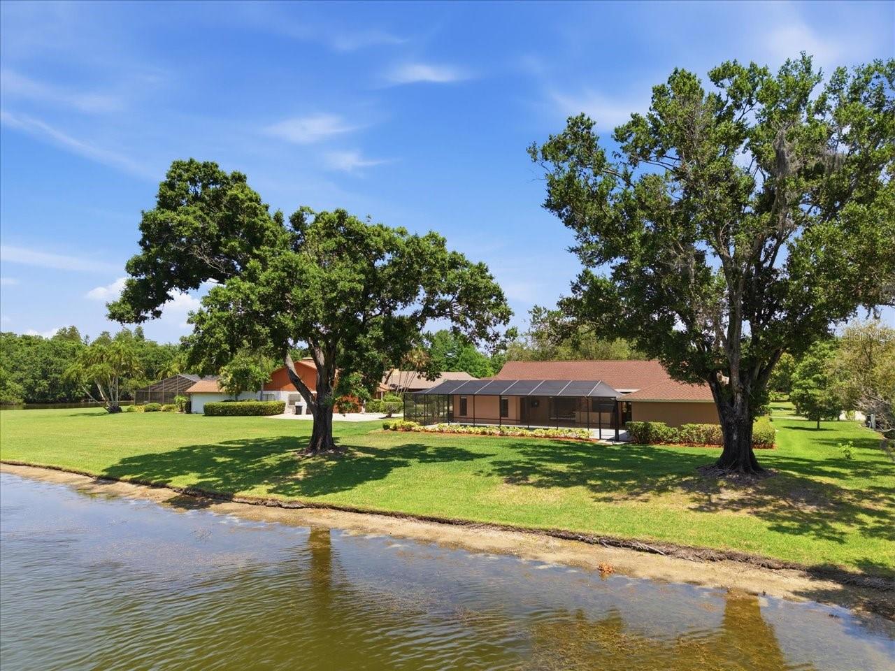 4326 MIDDLE LAKE DR, TAMPA, FL, 33624