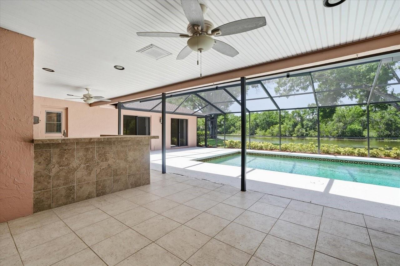 4326 MIDDLE LAKE DR, TAMPA, FL, 33624