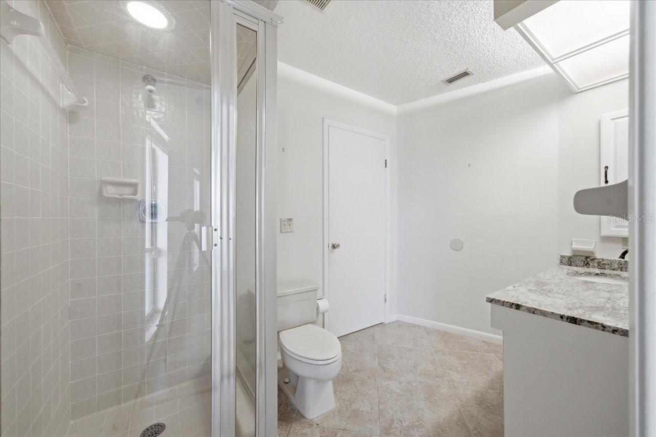 4326 MIDDLE LAKE DR, TAMPA, FL, 33624
