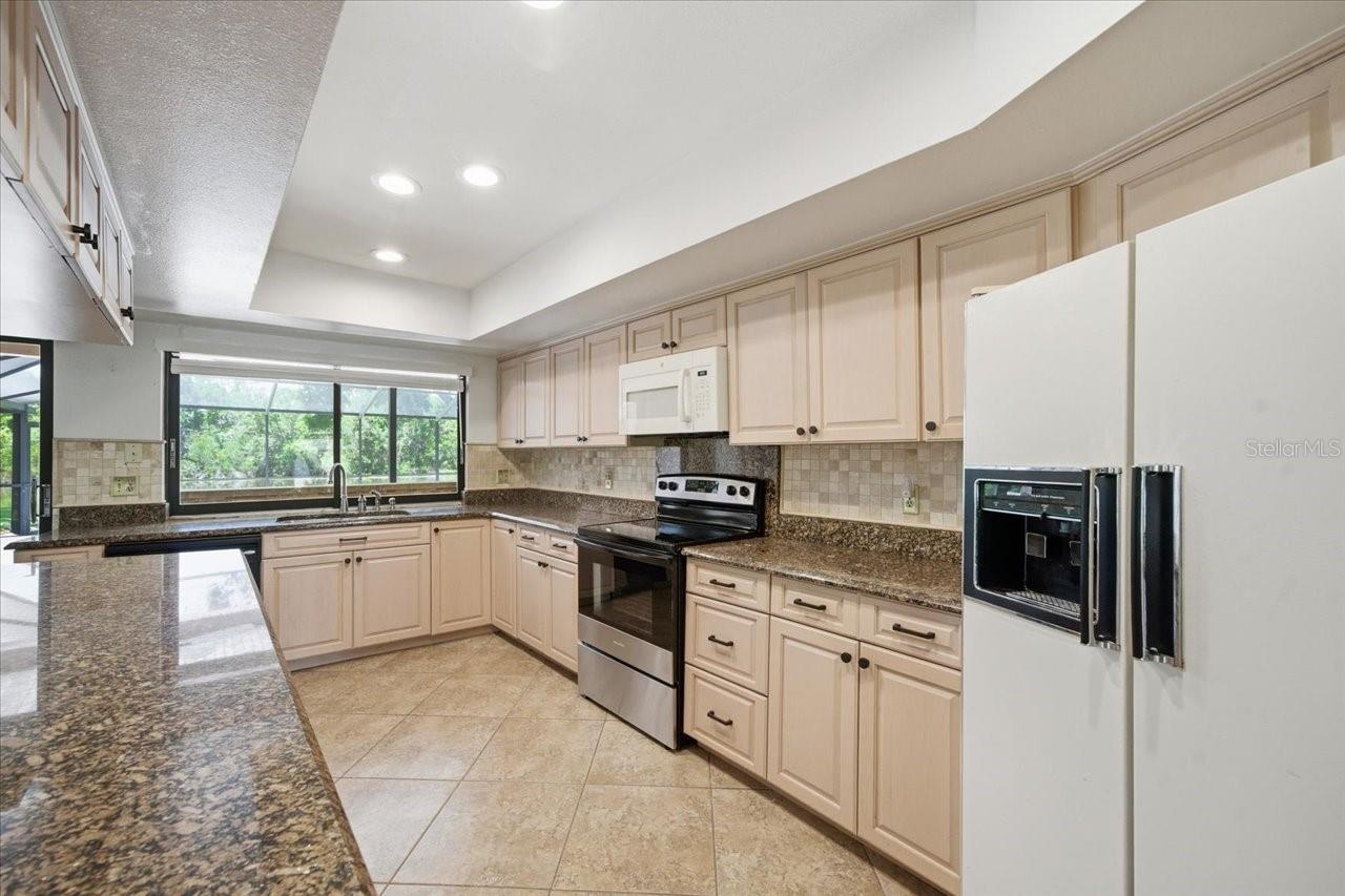 4326 MIDDLE LAKE DR, TAMPA, FL, 33624