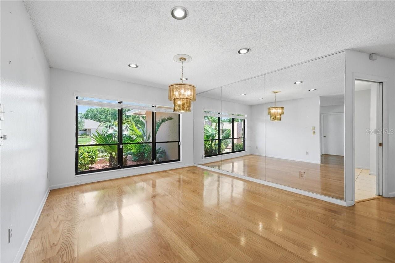 4326 MIDDLE LAKE DR, TAMPA, FL, 33624