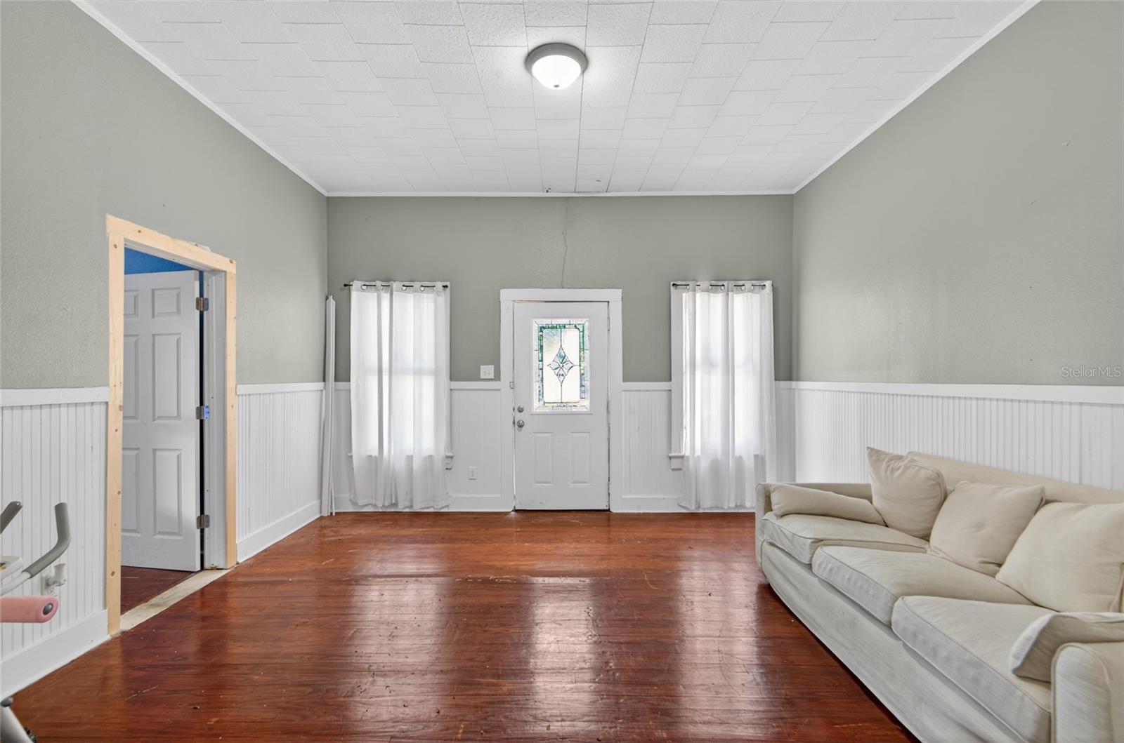 200 N ORANGE AVE, FORT MEADE, FL, 33841