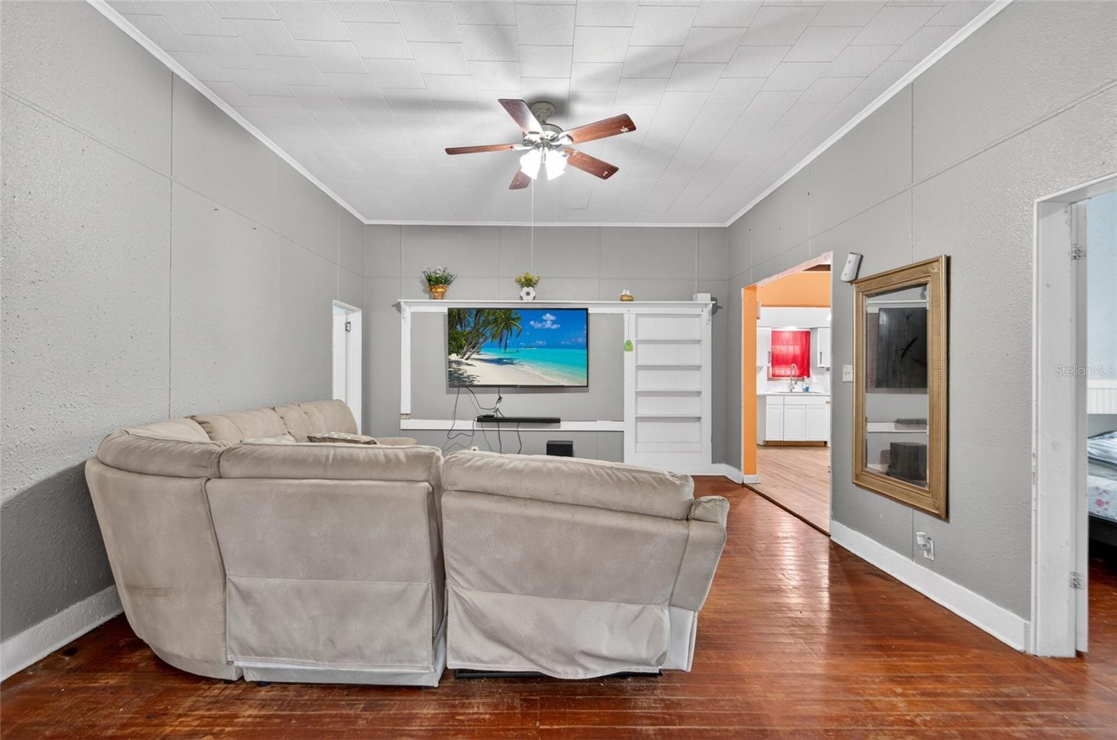 200 N ORANGE AVE, FORT MEADE, FL, 33841