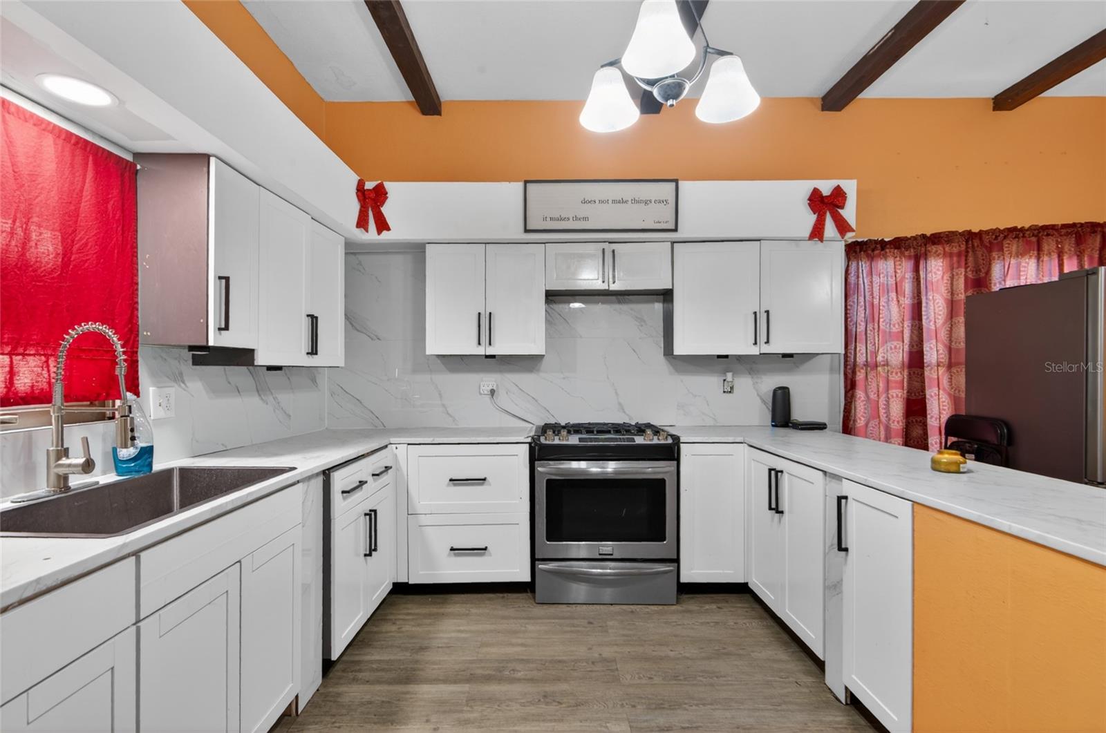 200 N ORANGE AVE, FORT MEADE, FL, 33841