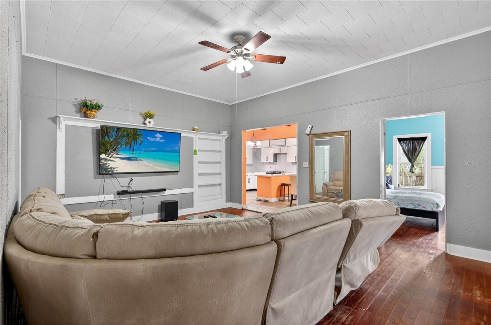 200 N ORANGE AVE, FORT MEADE, FL, 33841