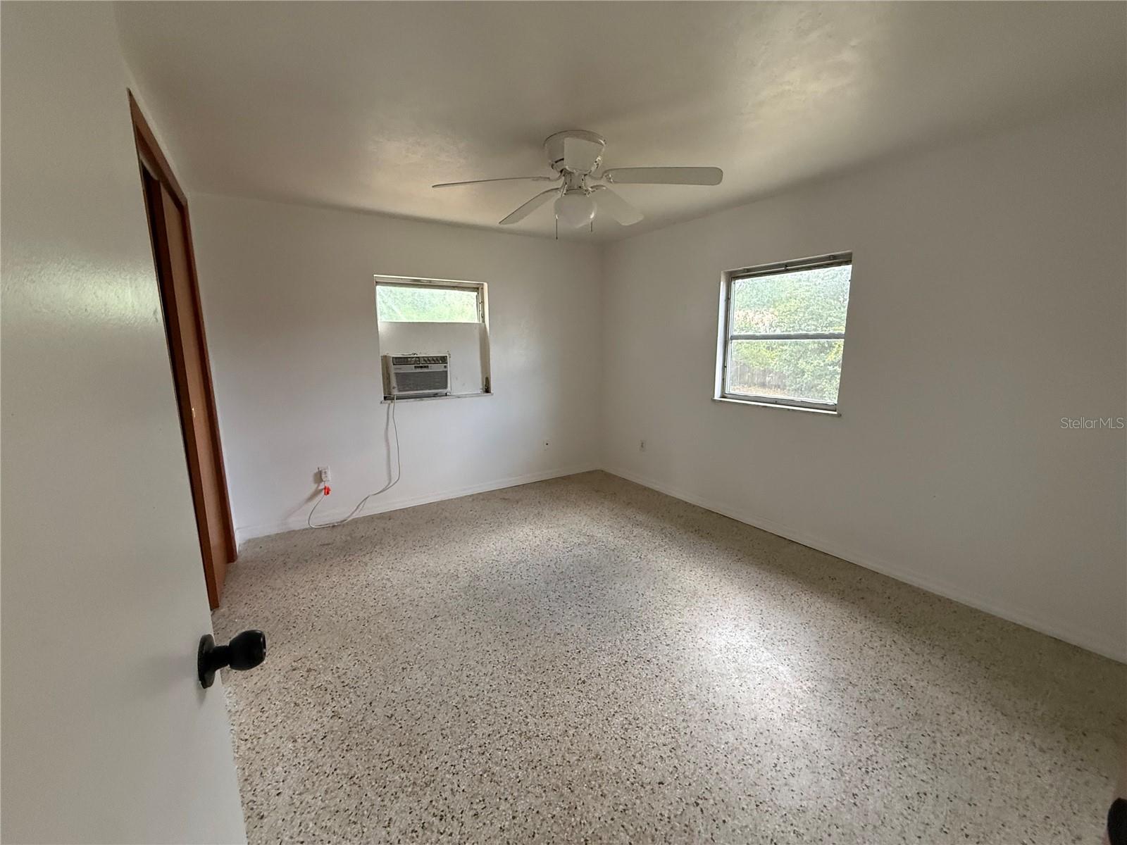 6035 10TH ST, ZEPHYRHILLS, FL, 33542
