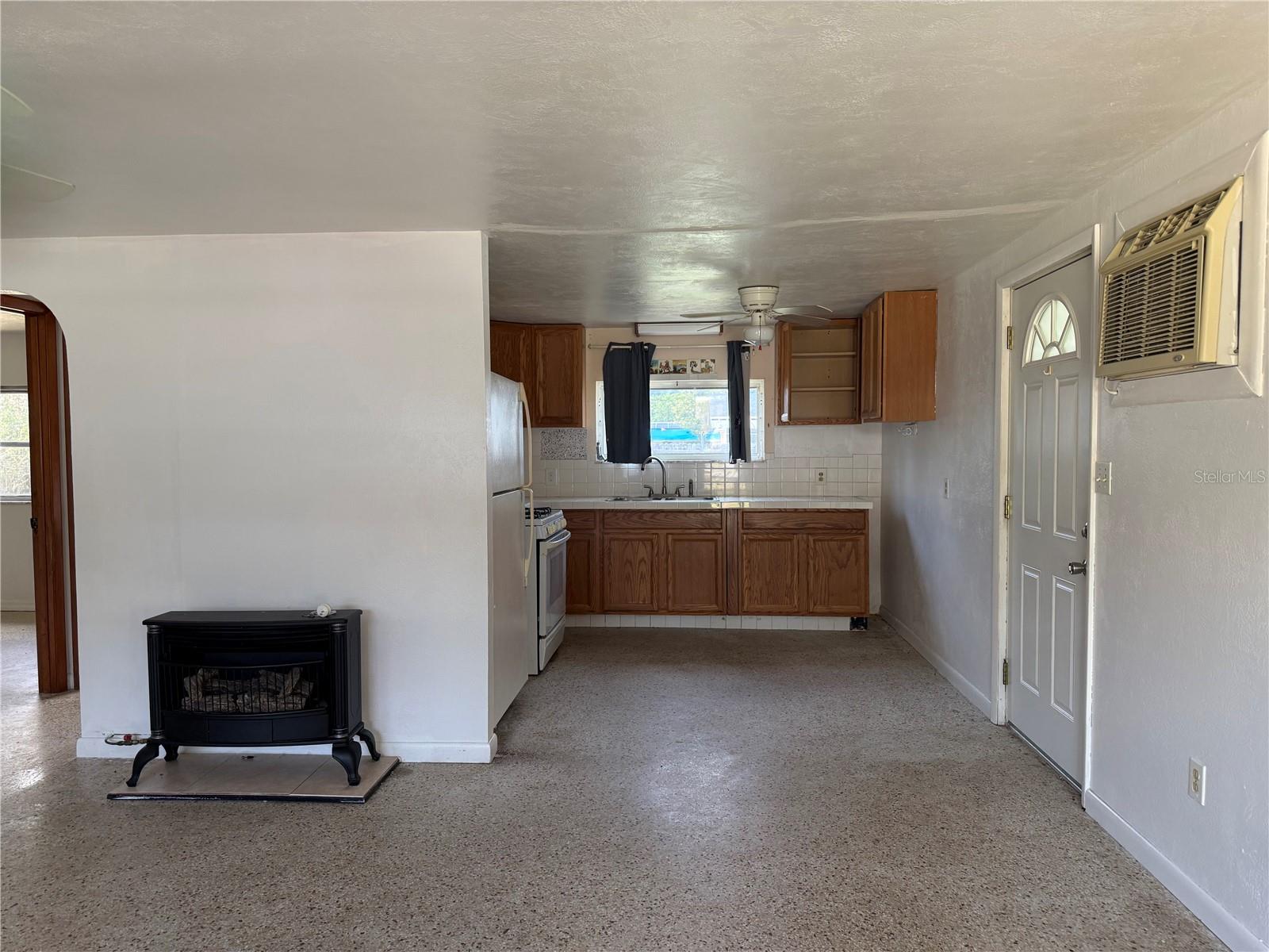 6035 10TH ST, ZEPHYRHILLS, FL, 33542