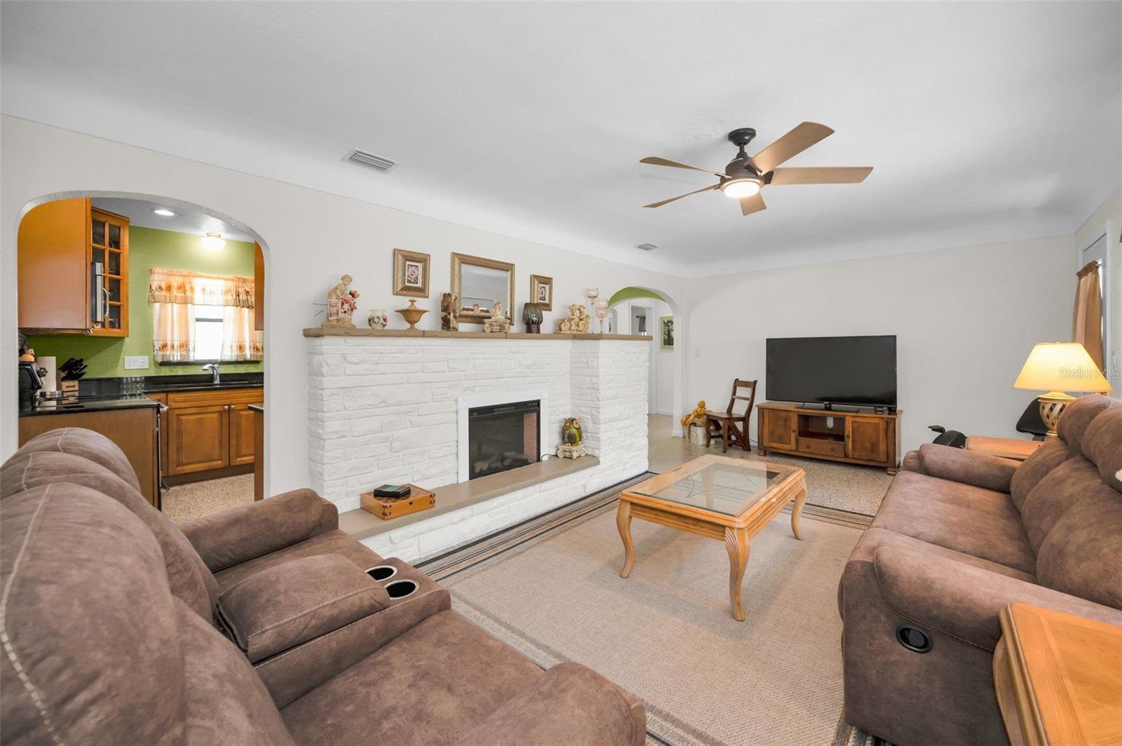14806 WILDWOOD DR, LARGO, FL, 33774