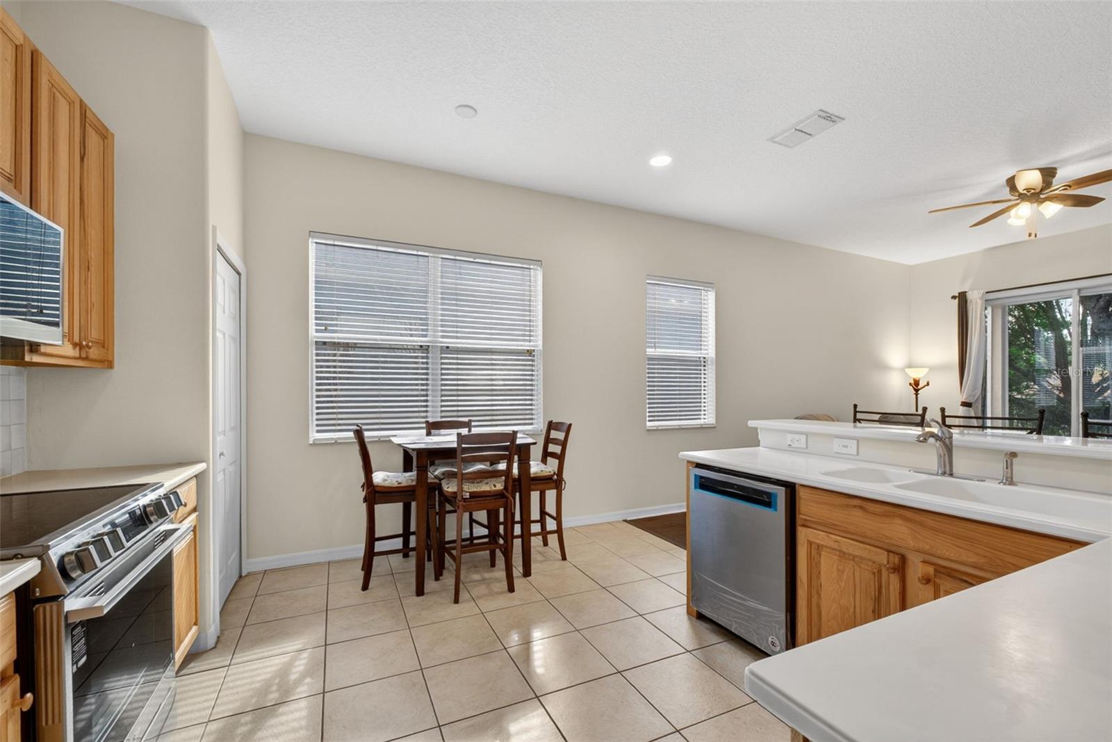 111 FLAME VINE WAY, GROVELAND, FL, 34736