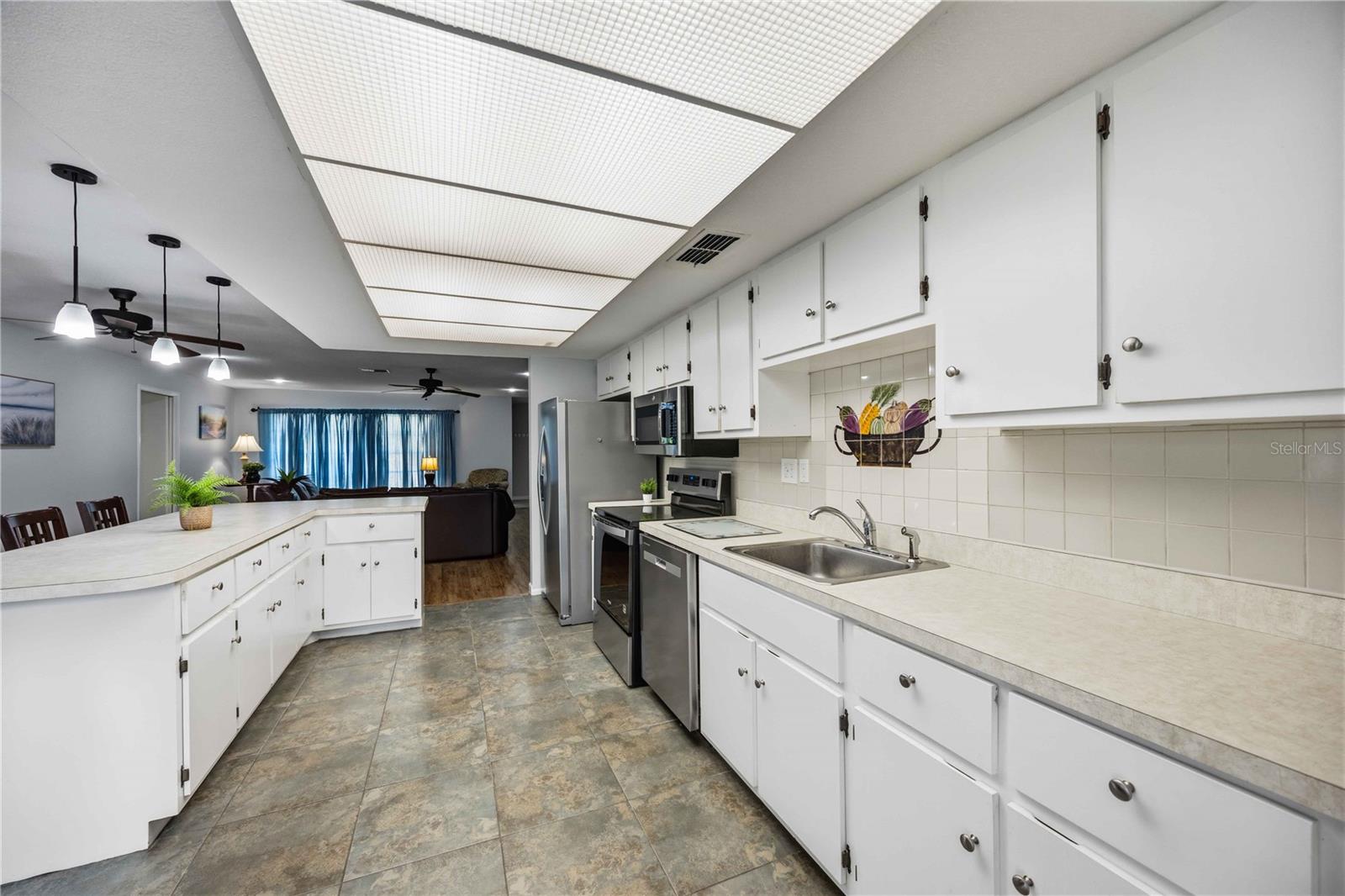 2091 CANNOLOT BLVD, PORT CHARLOTTE, FL, 33948