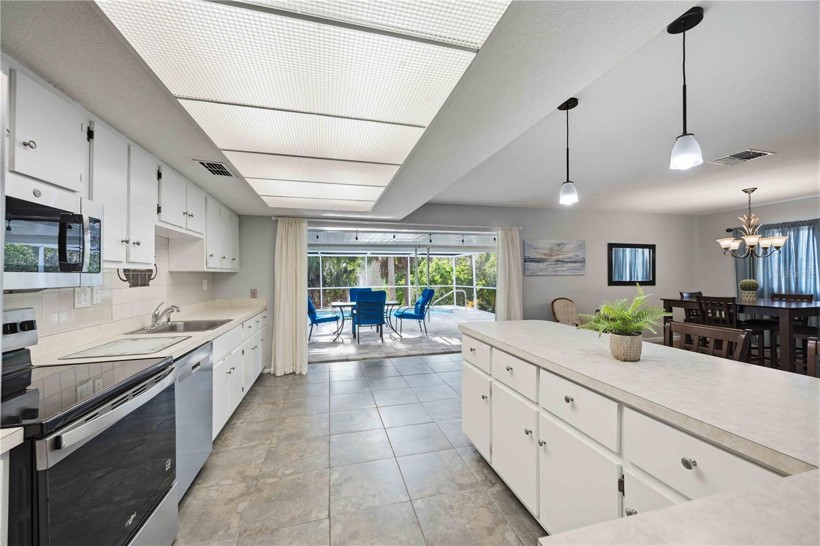 2091 CANNOLOT BLVD, PORT CHARLOTTE, FL, 33948