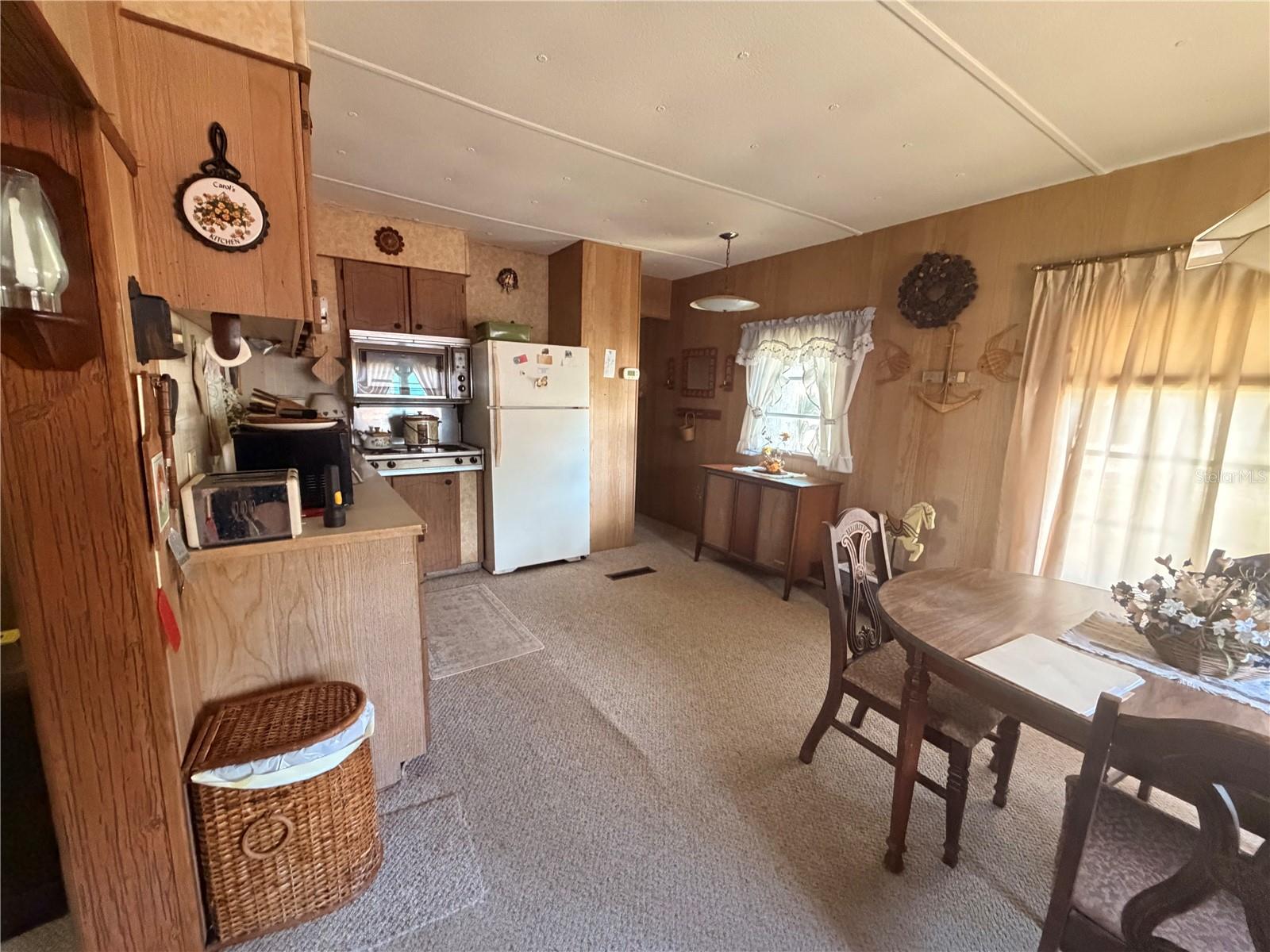 56340 ACORN RD, ASTOR, FL, 32102