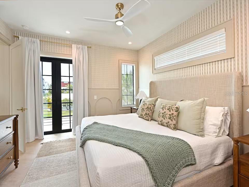 2209 AVENUE B, BRADENTON BEACH, FL, 34217