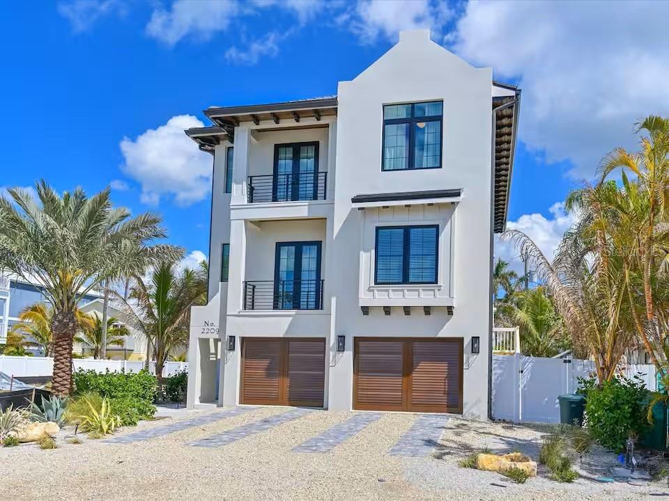 2209 AVENUE B, BRADENTON BEACH, FL, 34217
