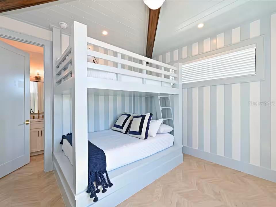 2209 AVENUE B, BRADENTON BEACH, FL, 34217