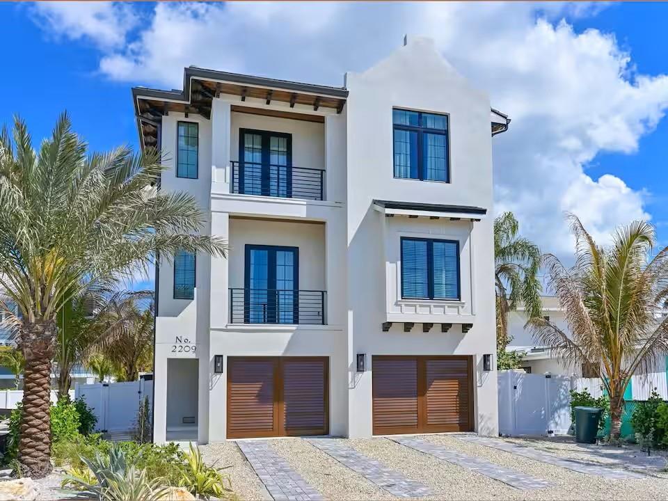 2209 AVENUE B, BRADENTON BEACH, FL, 34217