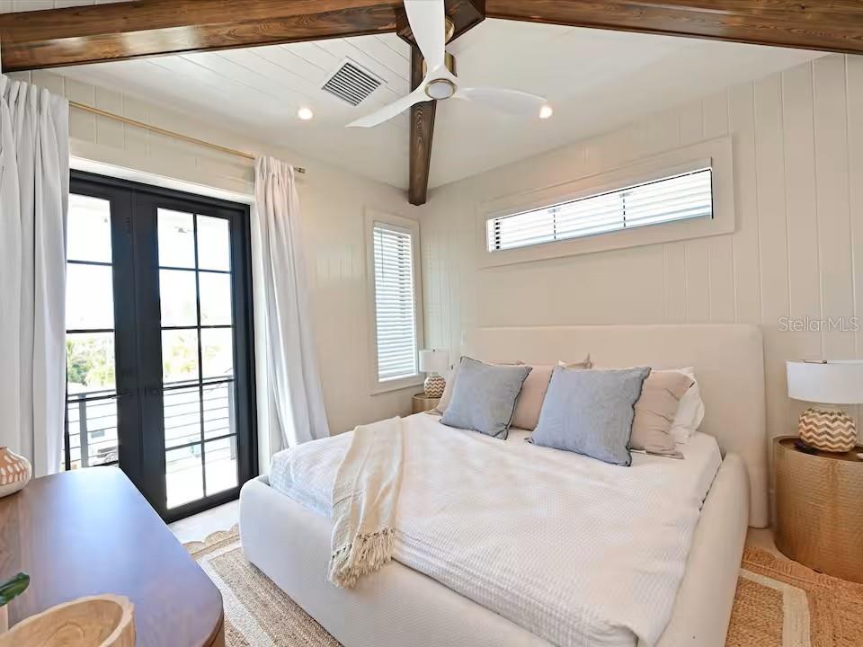 2209 AVENUE B, BRADENTON BEACH, FL, 34217