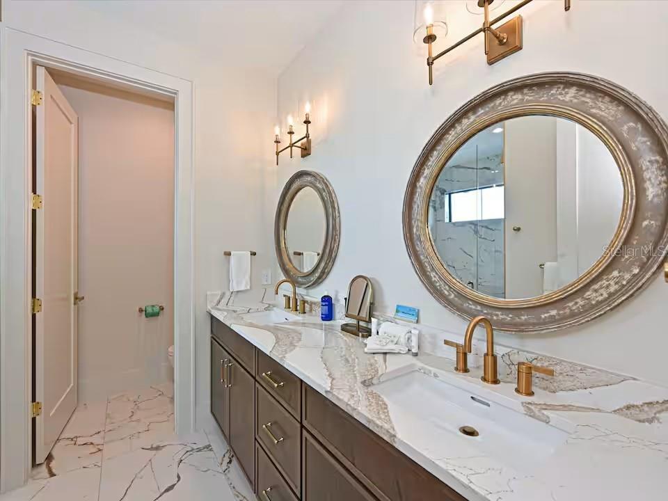 2209 AVENUE B, BRADENTON BEACH, FL, 34217