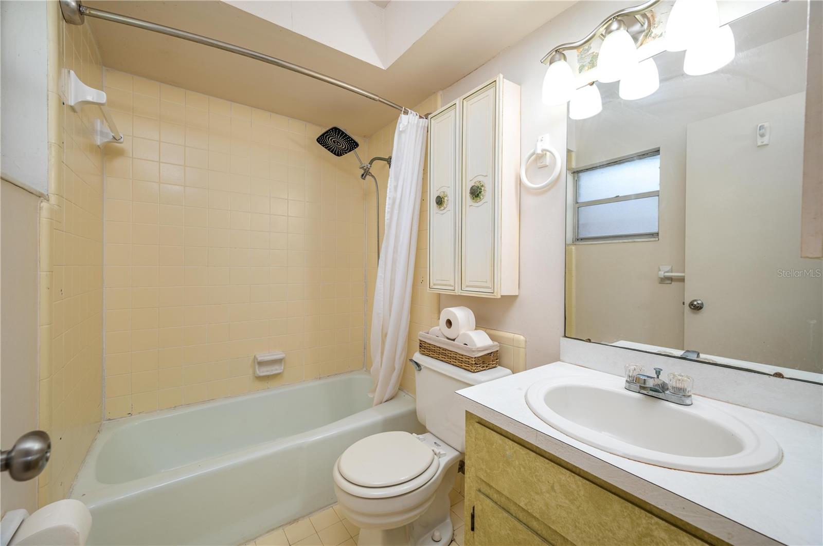 136 LAKE RING DR, WINTER HAVEN, FL, 33884