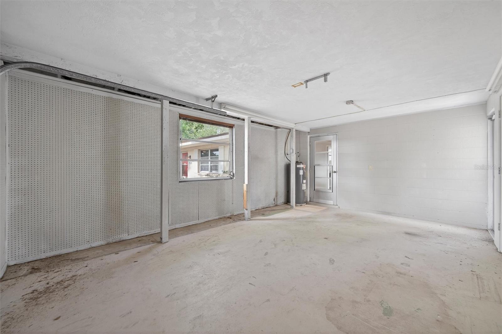 7464 CASS CIR, SARASOTA, FL, 34231