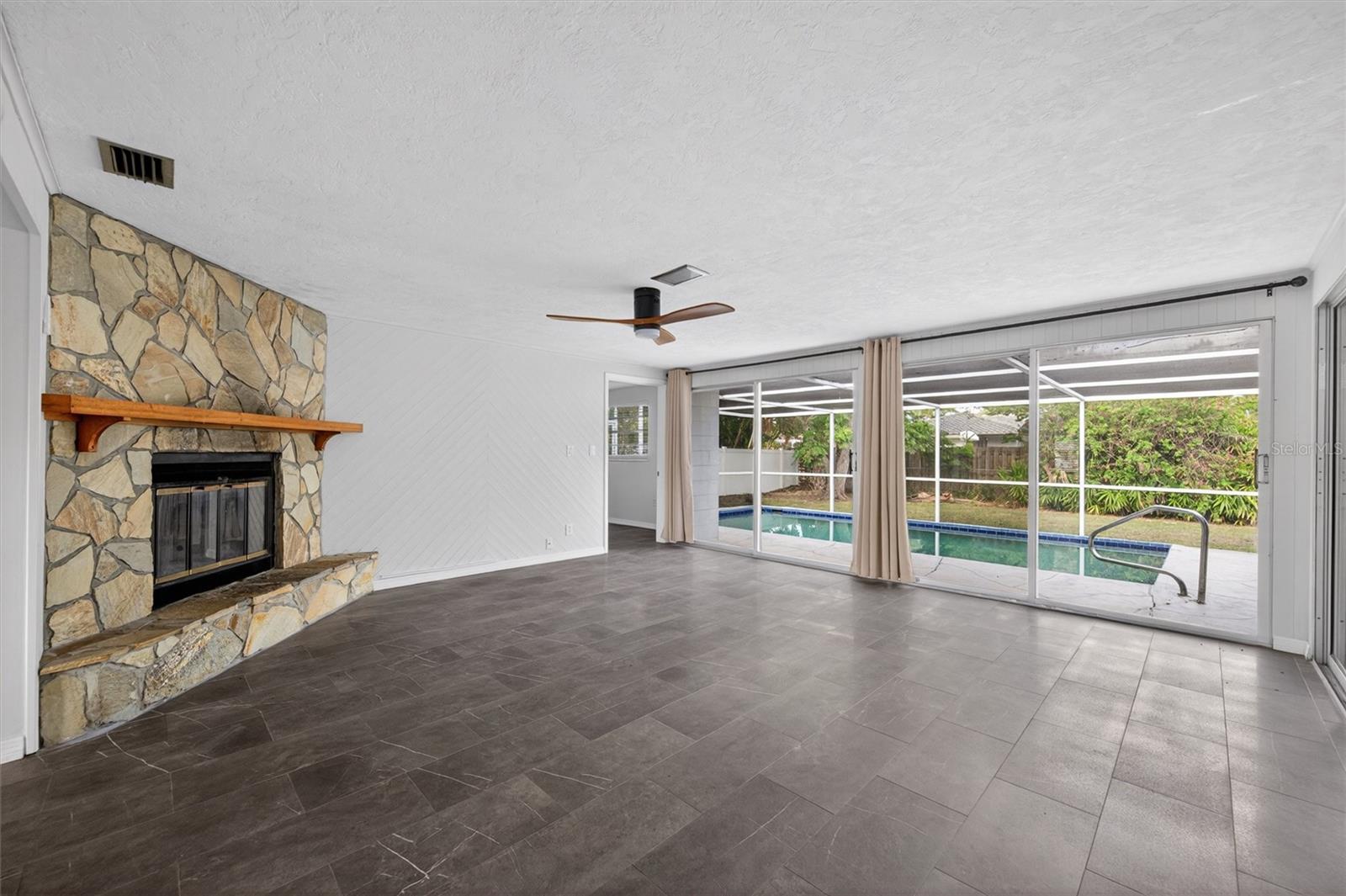 7464 CASS CIR, SARASOTA, FL, 34231