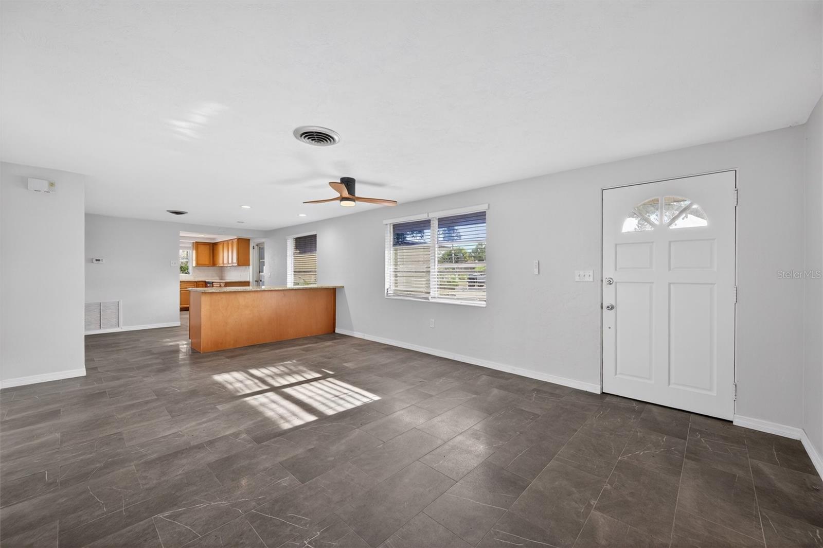 7464 CASS CIR, SARASOTA, FL, 34231