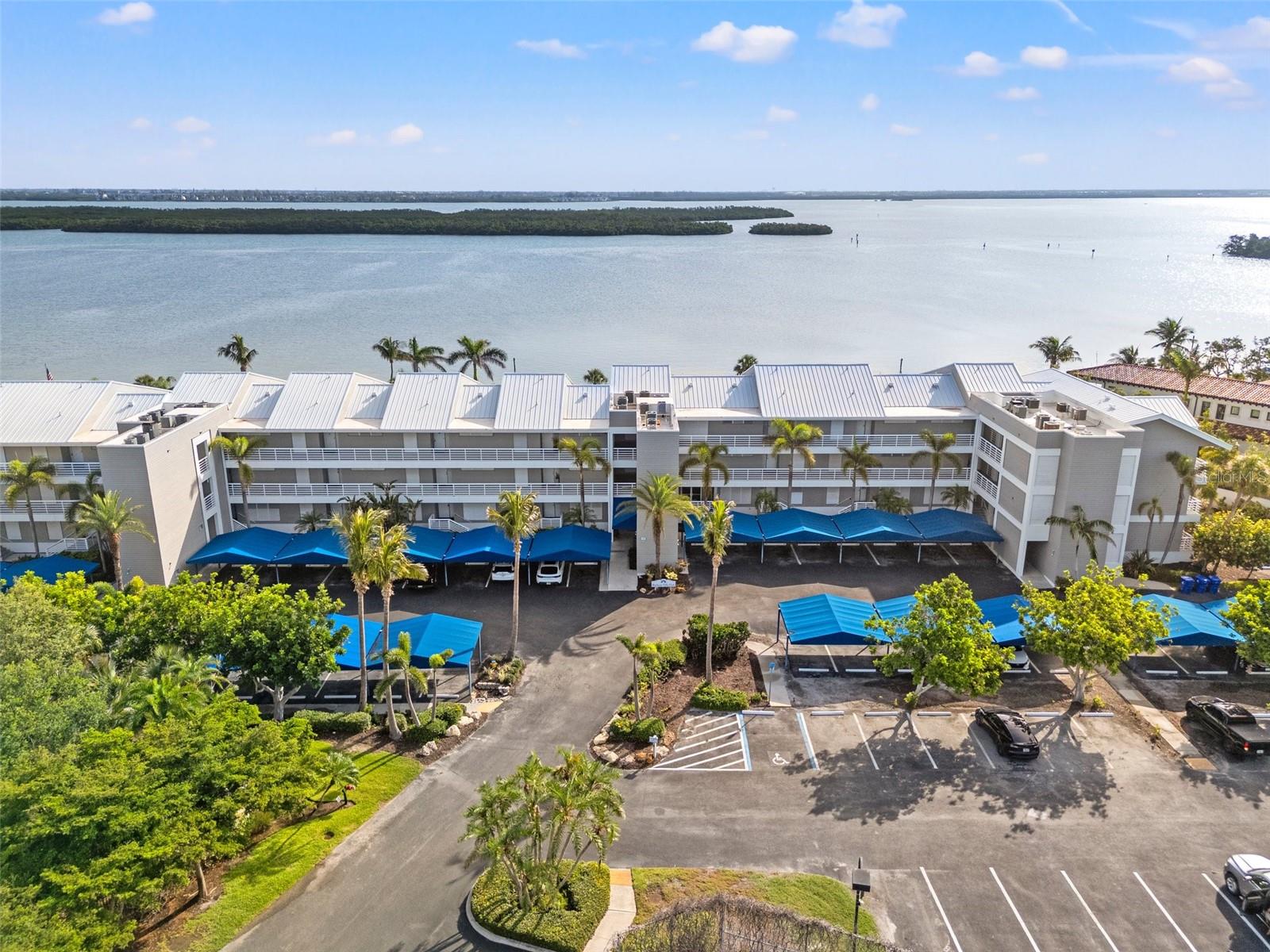 615 DREAM ISLAND PL #210, LONGBOAT KEY, FL, 34228