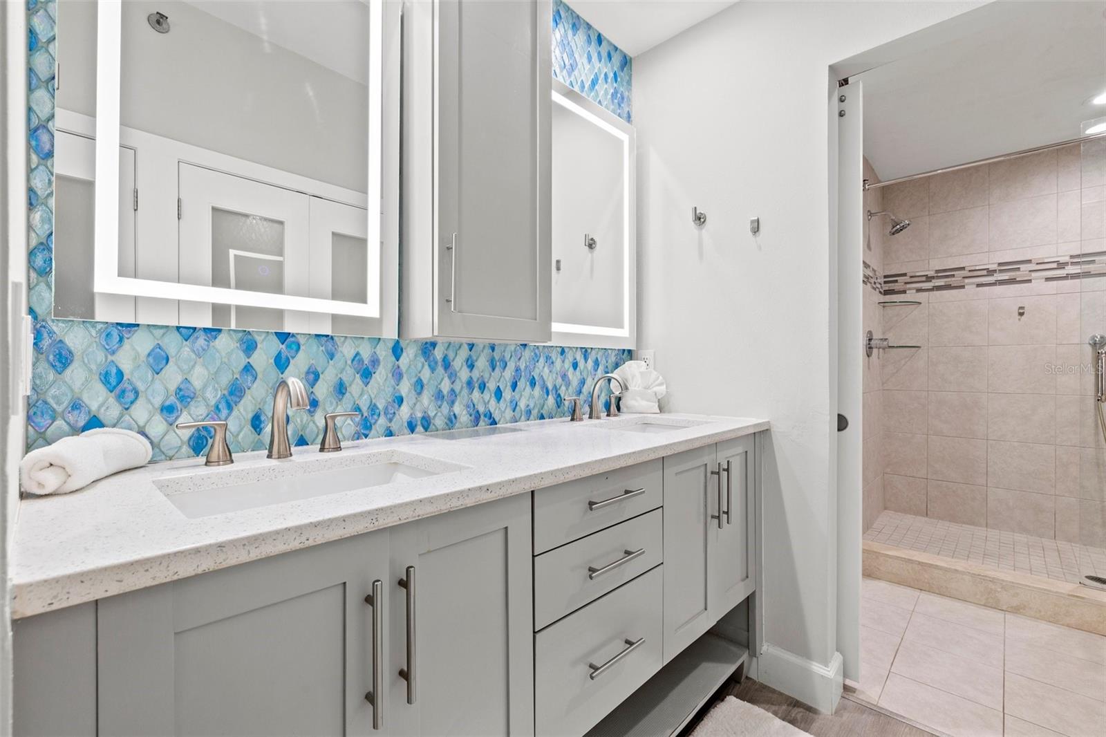 615 DREAM ISLAND PL #210, LONGBOAT KEY, FL, 34228