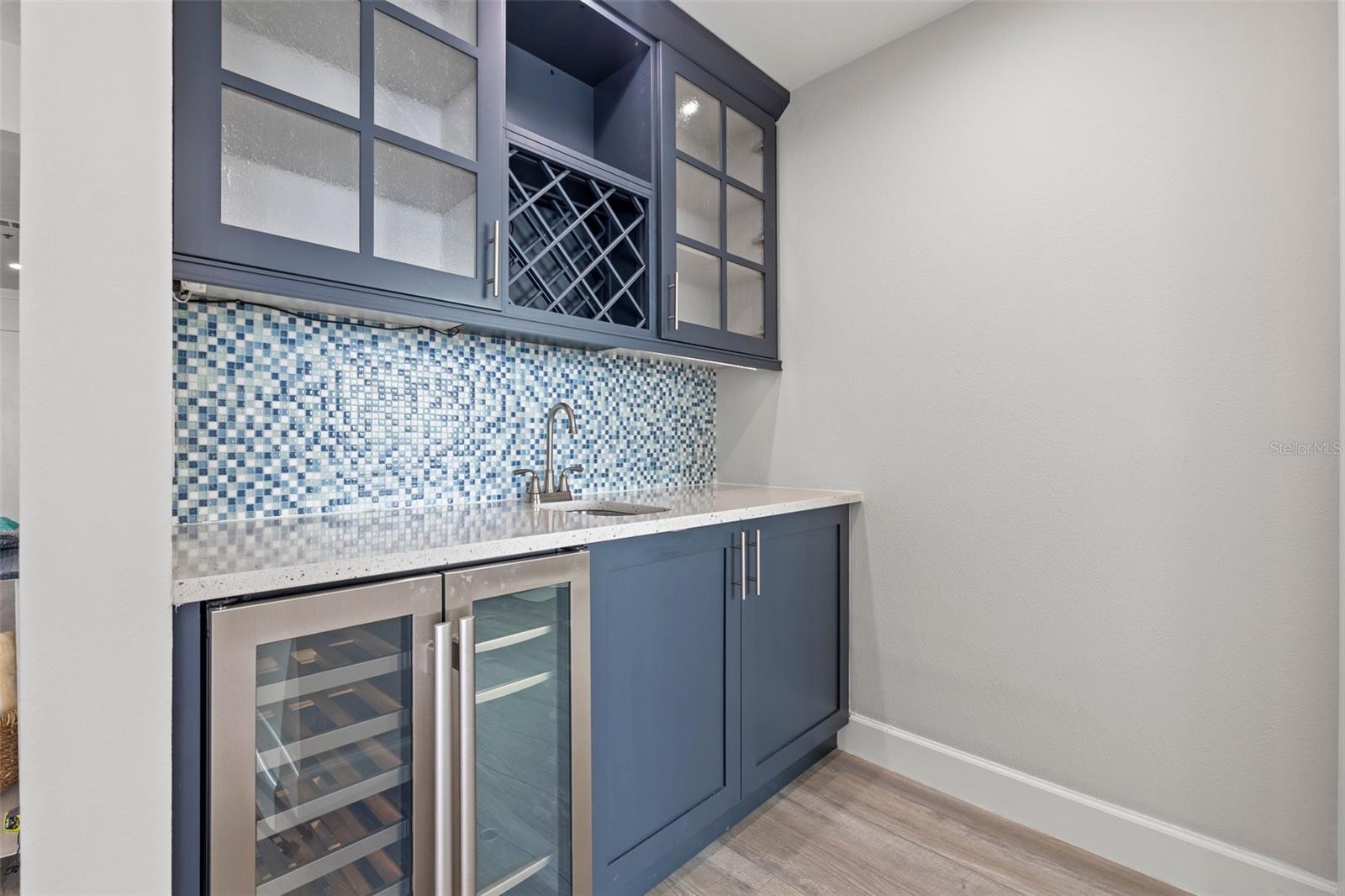 615 DREAM ISLAND PL #210, LONGBOAT KEY, FL, 34228