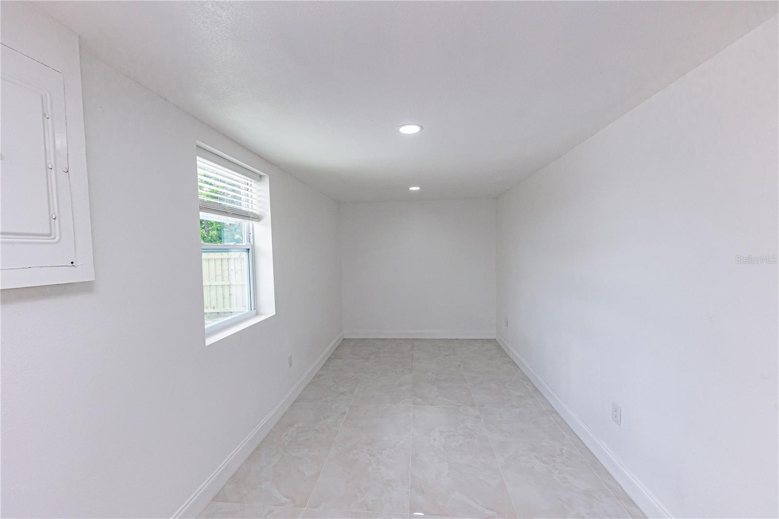 902 MARSHALL ST, CLEARWATER, FL, 33755