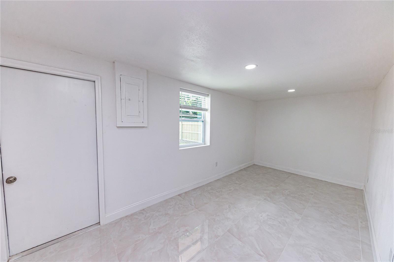 902 MARSHALL ST, CLEARWATER, FL, 33755